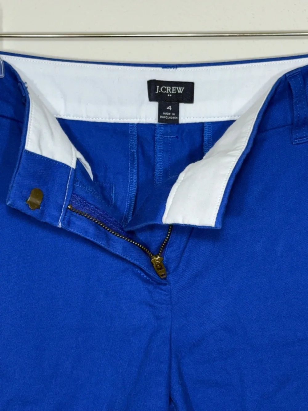 J.Crew Women's 3-Inch Chino Shorts in Bright Blue Size 4 - Picture 3 of 6